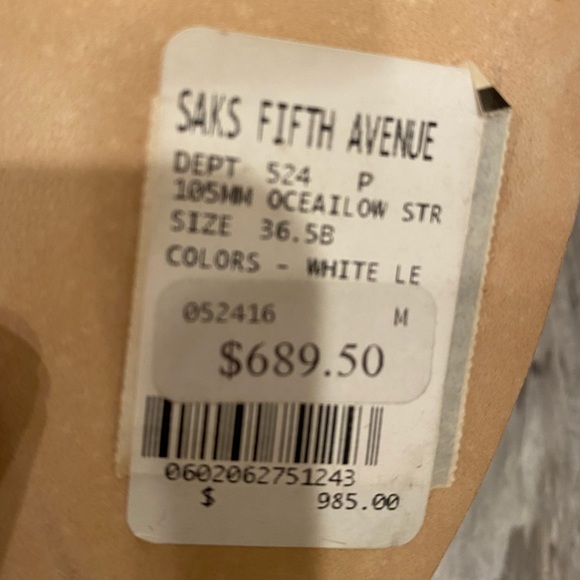 MANOLO BLAHNIK HEELS✨ - Picture 2 of 9